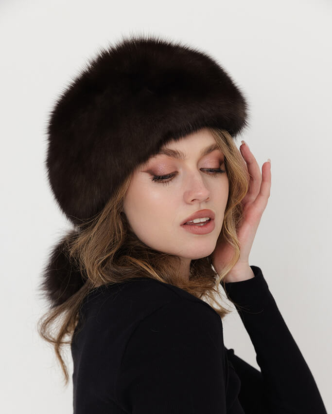 Берет из меха соболя